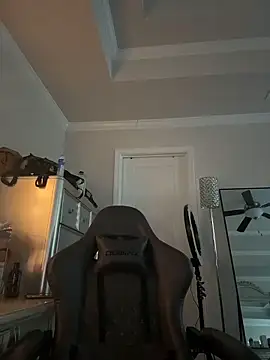 butterflybootyy online show from 12/15/25, 01:04