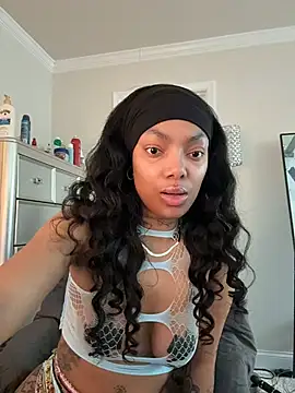 butterflybootyy online show from 03/07/26, 06:05