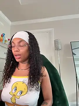 butterflybootyy online show from 04/22/26, 12:39