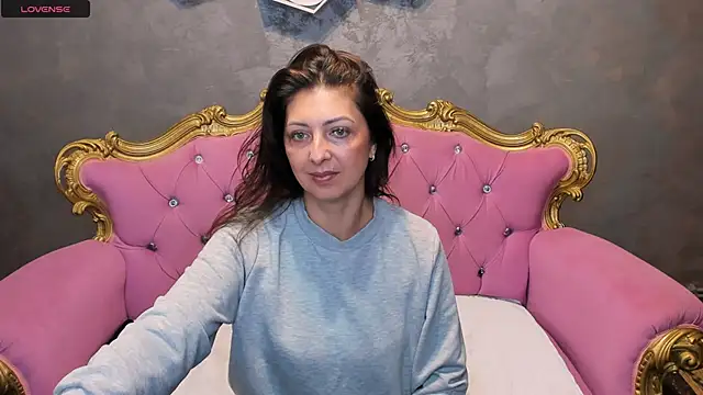 Snapshot of DivinSandra chatting on 05/05/26, 06:10 DivinSandra online show from 05/05/26, 06:10