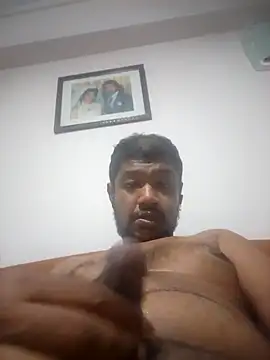 Snapshot of RoyPapafarid chatting on 03/20/25, 01:59 RoyPapafarid online show from 03/20/25, 01:59