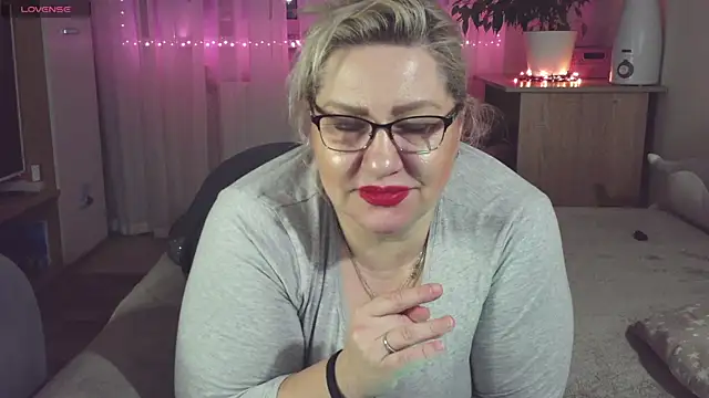 AngelinaGlam online show from 02/07/25, 03:08