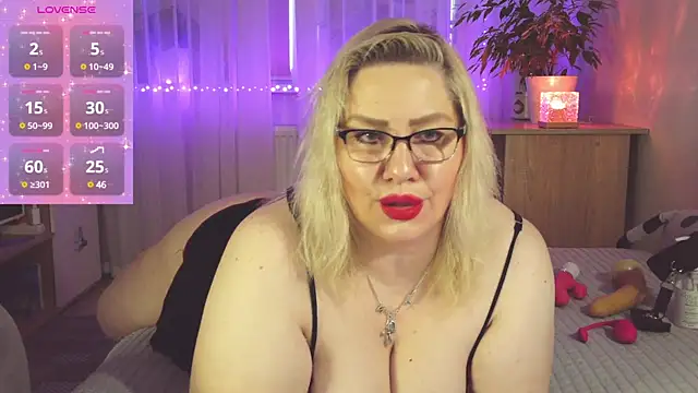 AngelinaGlam online show from 02/12/25, 10:14