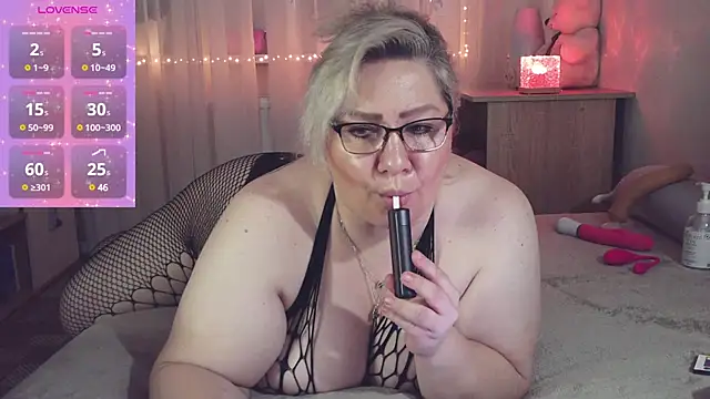 AngelinaGlam online show from 02/18/25, 10:27