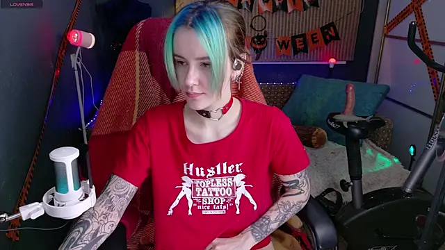 Snapshot of Cumpotik_Eve chatting on 12/01/25, 02:16 Cumpotik Eve online show from 12/01/25, 02:16