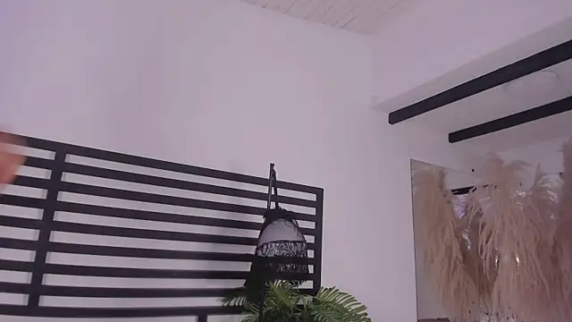 ariana rosse   online show from 01/12/25, 05:44