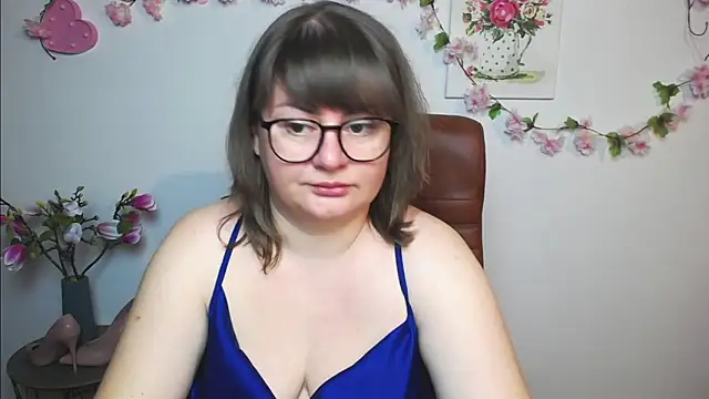 ZannaDreil online show from 09/13/25, 06:08