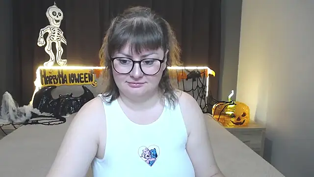 ZannaDreil online show from 10/17/25, 05:48