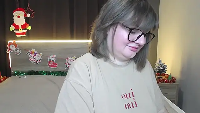 ZannaDreil online show from 12/13/25, 07:53