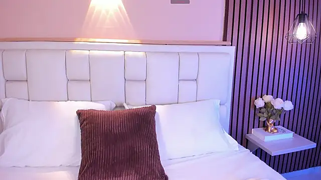 AvyMilton online show from 04/23/26, 11:42