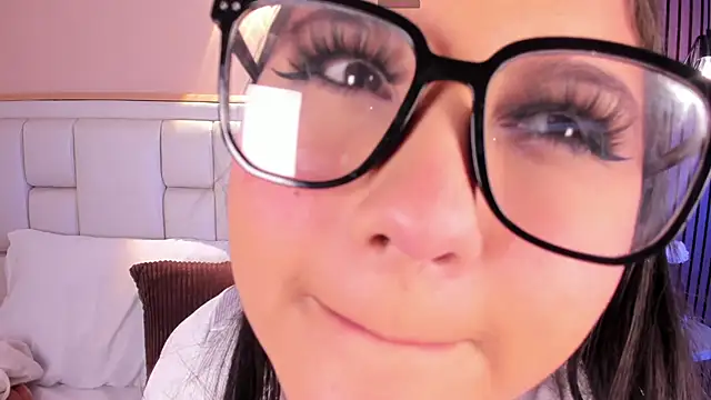 AvyMilton online show from 04/23/26, 12:29