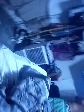 SINUECASTILLO online show from 02/04/25, 10:21