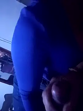 SINUECASTILLO online show from 02/13/25, 04:39