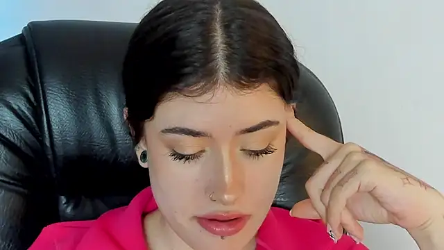 melody suarez online show from 01/10/25, 01:42