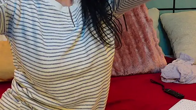 SarraRose online show from 02/09/25, 07:41