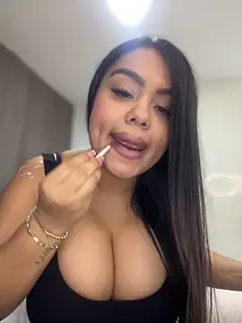 Snapshot of valeria2019hot chatting on 12/09/24, 04:05 valeria2019hot online show from 12/09/24, 04:05