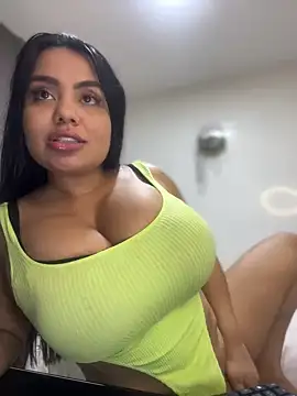 Snapshot of valeria2019hot chatting on 12/14/24, 02:12 valeria2019hot online show from 12/14/24, 02:12