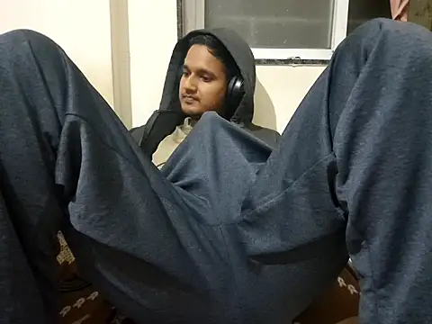 Jonrobinso online show from 12/01/25, 05:51