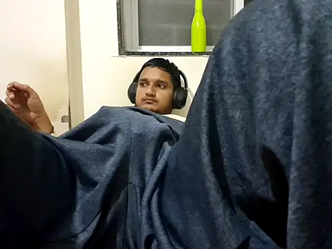 Jonrobinso online show from 12/02/25, 06:03