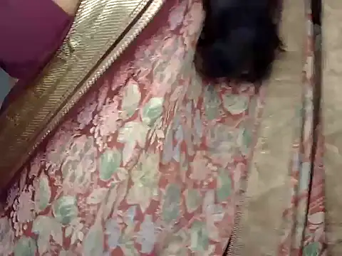 Snapshot of cute_sweeetu chatting on 10/29/25, 05:31 cute sweeetu online show from 10/29/25, 05:31