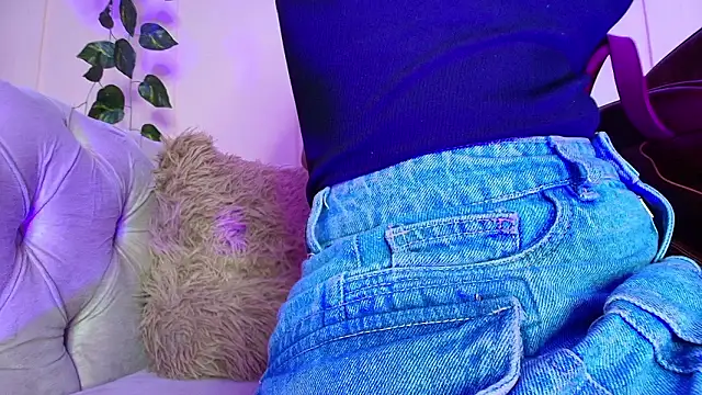 miranda villa online show from 02/19/26, 12:56