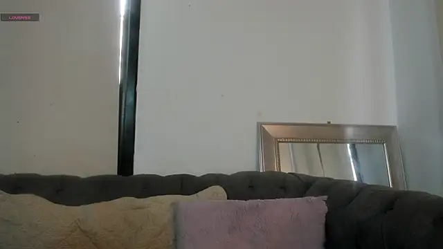 miranda villa online show from 04/15/26, 12:23