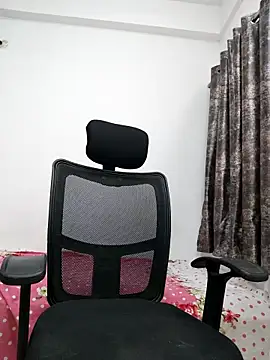 sanaya baby online show from 02/13/26, 05:53