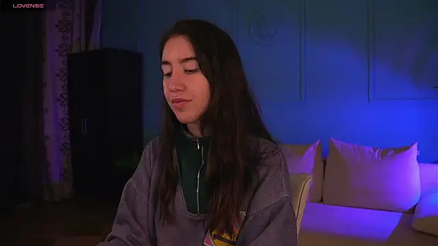 Belle Via online show from 04/15/26, 07:21