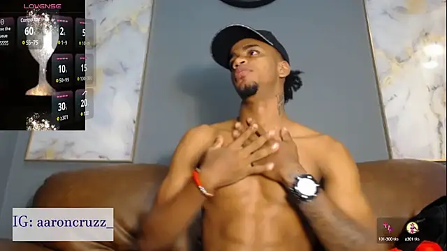 Snapshot of AaronCruz_ chatting on 01/09/25, 01:24 AaronCruz  online show from 01/09/25, 01:24