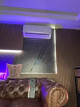 AaronCruz  online show from 02/13/26, 09:33