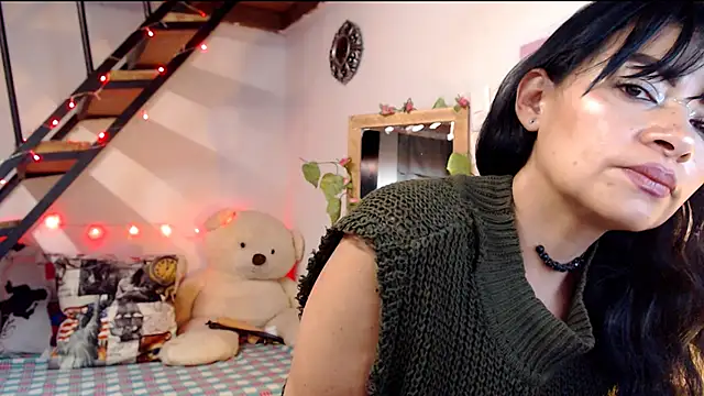 luna sky83 online show from 02/11/25, 10:37