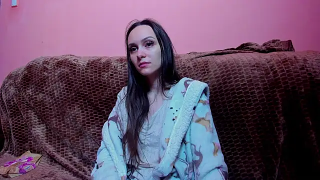 Snapshot of AlmaQueen chatting on 12/07/24, 05:26 AlmaQueen online show from 12/07/24, 05:26