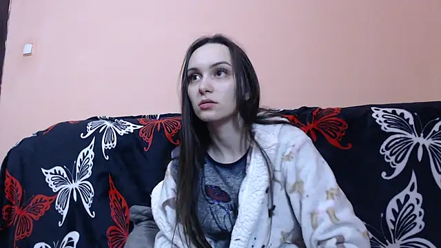 Snapshot of AlmaQueen chatting on 01/10/25, 06:42 AlmaQueen online show from 01/10/25, 06:42