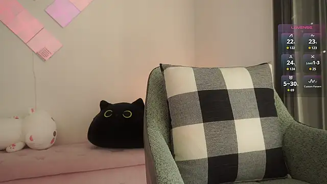 Mysticxkitty online show from 10/14/25, 04:19