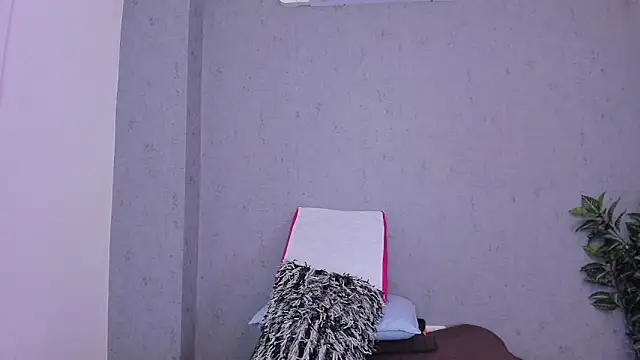 Tiffany mendez online show from 04/23/26, 12:29