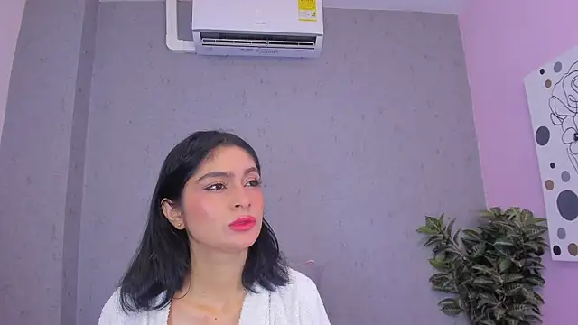 Tiffany mendez online show from 05/06/26, 12:10