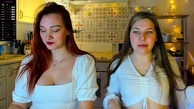 Snapshot of Annie_aww chatting on 02/03/25, 08:35 Annie aww online show from 02/03/25, 08:35