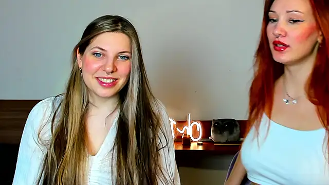 Snapshot of Annie_aww chatting on 02/07/25, 01:04 Annie aww online show from 02/07/25, 01:04