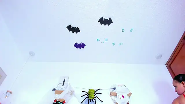 nahomygrey  online show from 10/14/25, 08:09