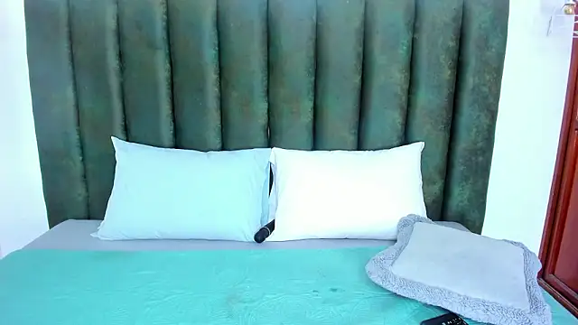 nahomygrey  online show from 03/13/26, 07:53