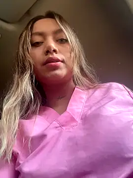 amanda-medrano1 online show from 10/09/25, 02:04