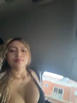 amanda-medrano1 online show from 03/19/26, 02:54