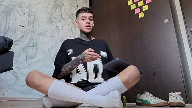 Saturno v online show from 02/13/26, 01:07