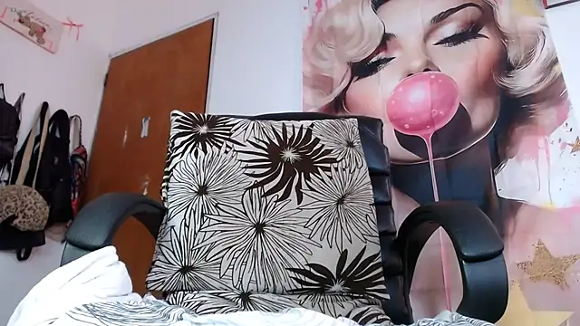 Sexy-Favgirl online show from 07/28/26, 10:20