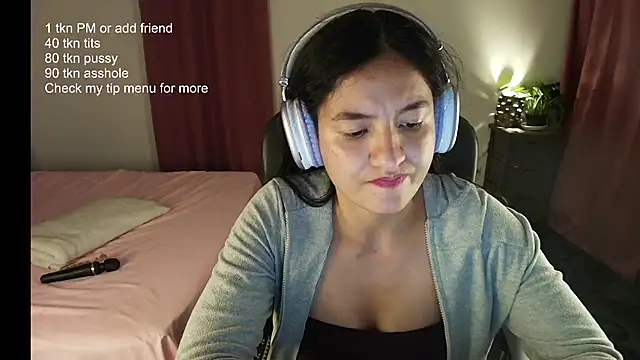 ChloeSanchezx online show from 02/19/26, 12:06