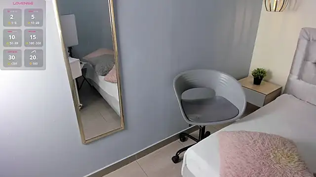 escarleth   online show from 03/25/26, 01:50