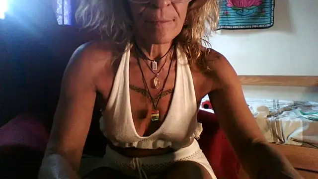 Snapshot of sabinytahot chatting on 01/17/25, 07:38 sabinytahot online show from 01/17/25, 07:38