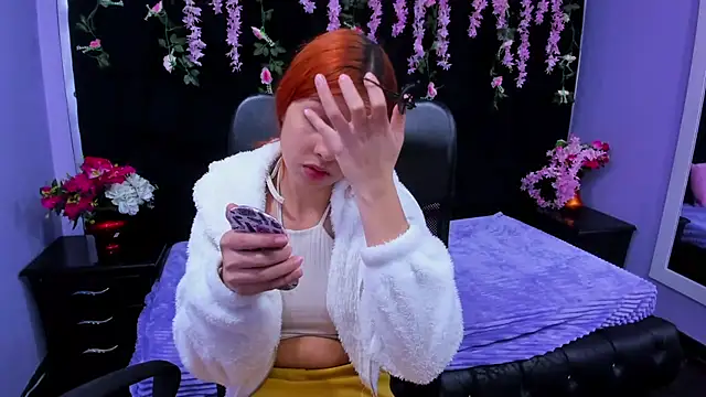 Paris Petit online show from 11/09/25, 03:43