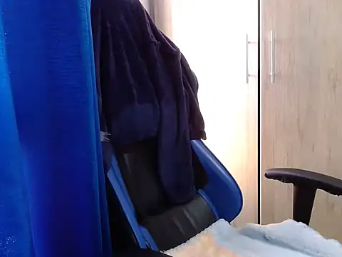 Snapshot of Erotic_latina chatting on 10/05/25, 12:25 Erotic latina online show from 10/05/25, 12:25