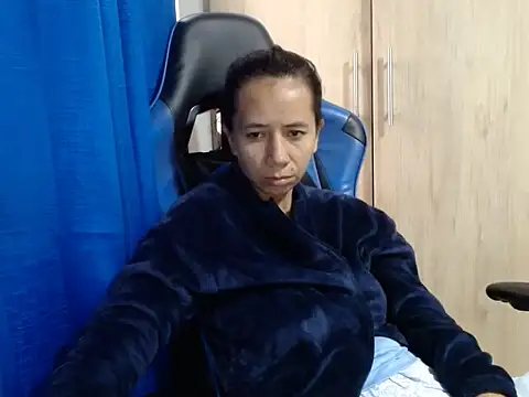 Snapshot of Erotic_latina chatting on 10/06/25, 11:51 Erotic latina online show from 10/06/25, 11:51